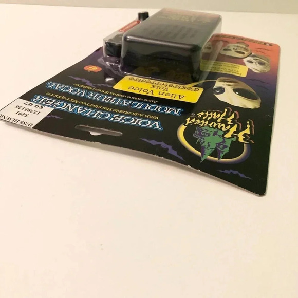 Haunted Halls Alien  Voice Changer Hands Free Microphone Halloween - Picture 11 of 12